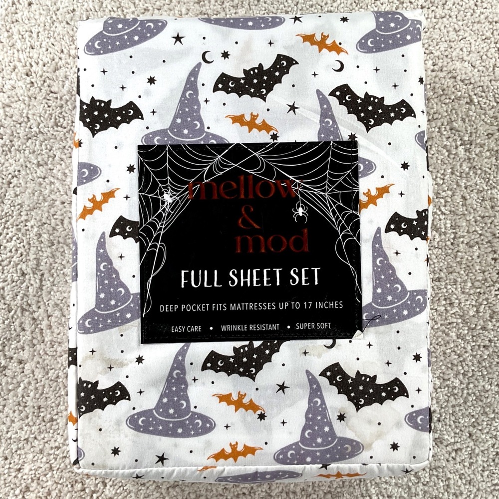 Mellow & Mod Halloween Full Sheet Set 4pc Witch Hat Bats Stars Purple Orange NEW